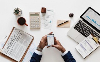 [A administradora de condomínio e o síndico]